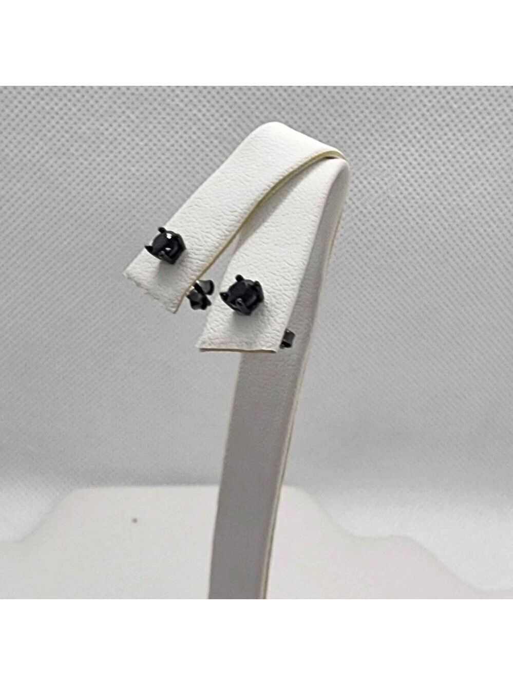925 Sterling Silver Black Stone Stud Earrings – Unisex, Brand New